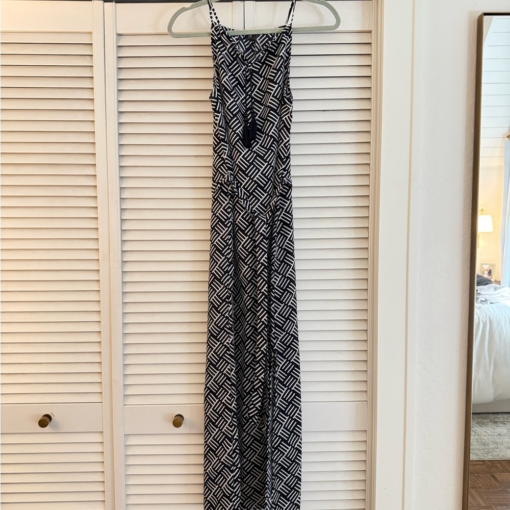 NWOT The Limited Elegant Navy and White Geometric Maxi Dress XS